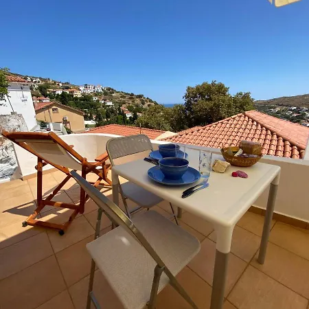 Karmi Andros Apartament *