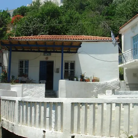 Karmi Andros Apartament Steniaí